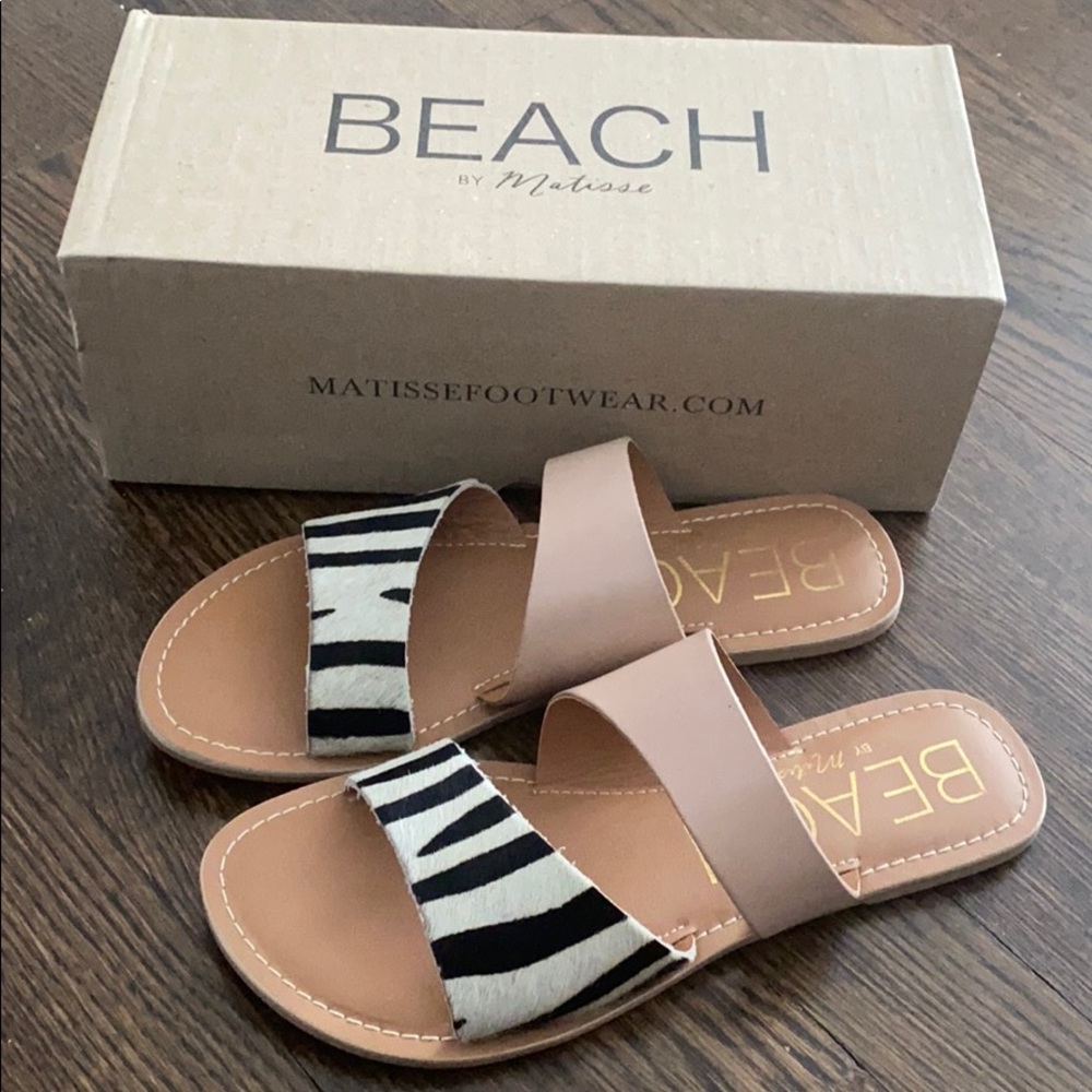 Beach by Matisse zebra print sandals size 7